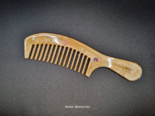 Handcrafted resin art comb